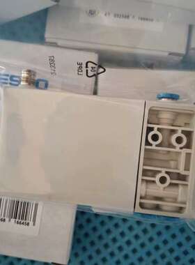 售前咨询费斯托比例方向阀VEAA-L-3-D11-Q4-V