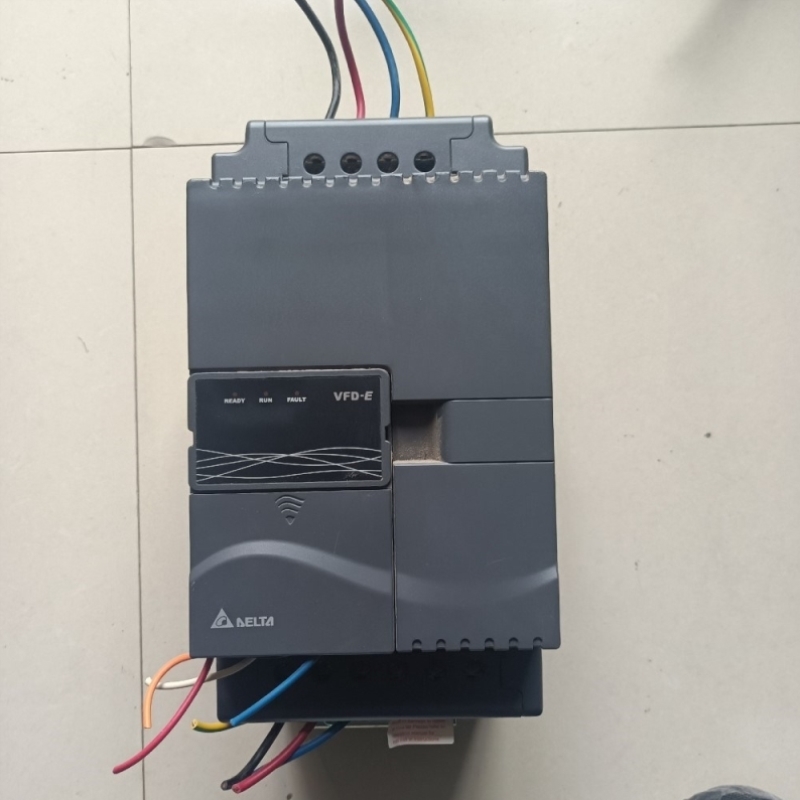 【】.VFD055E43A5变频器台达5KW议价拆机