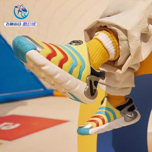 耐克Nike毛毛虫休闲鞋
