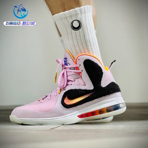 耐克Nike绒毛熊实战篮球鞋