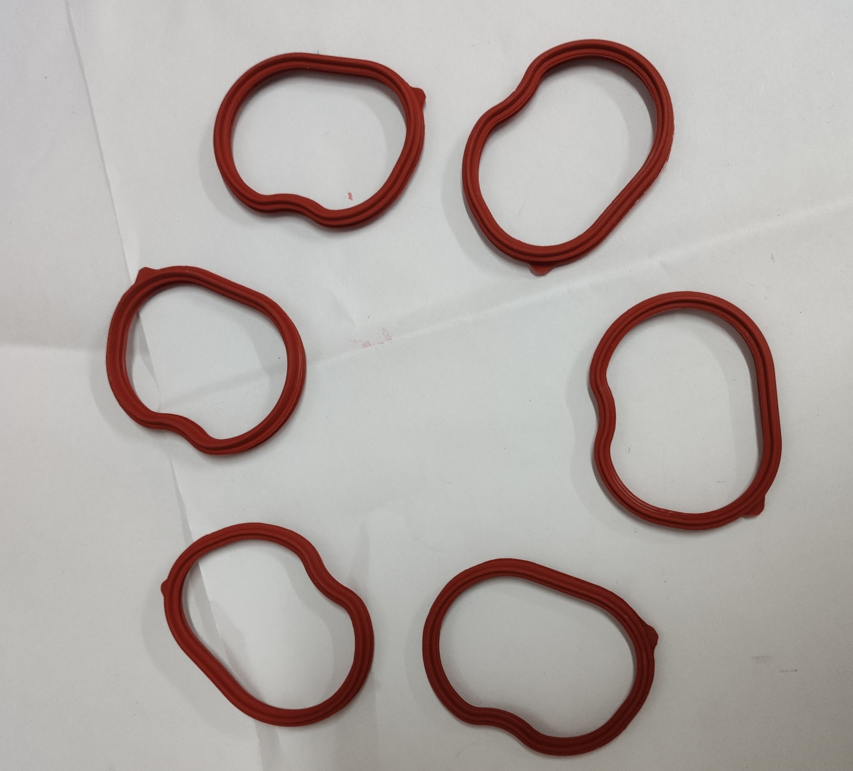 道奇酷威2.7300c进气支管垫35一个