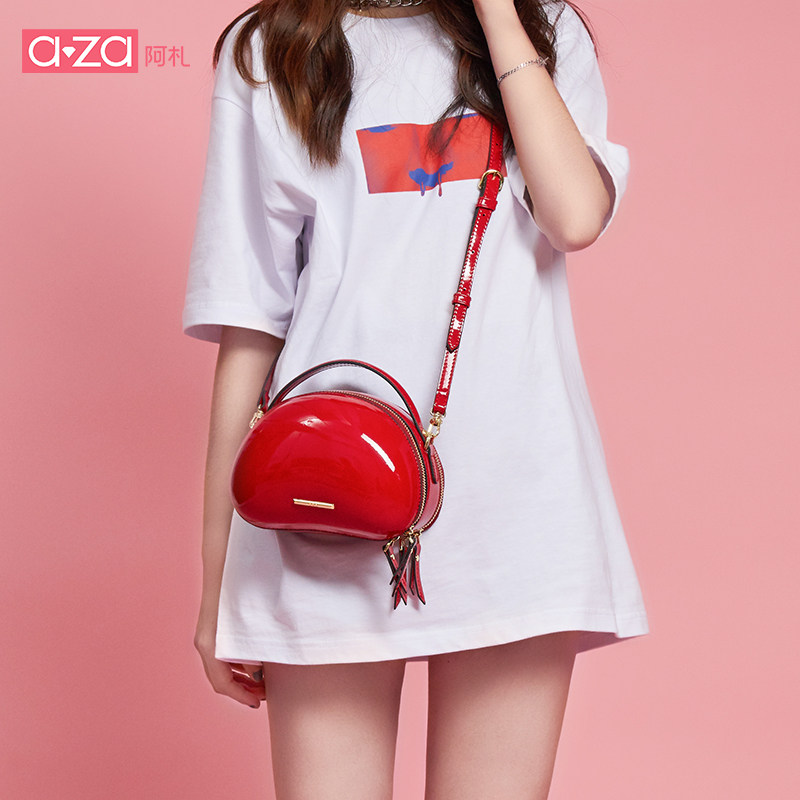 迷你包包2020新款潮网红小众设计可爱斜挎包女百搭ins时尚小包包