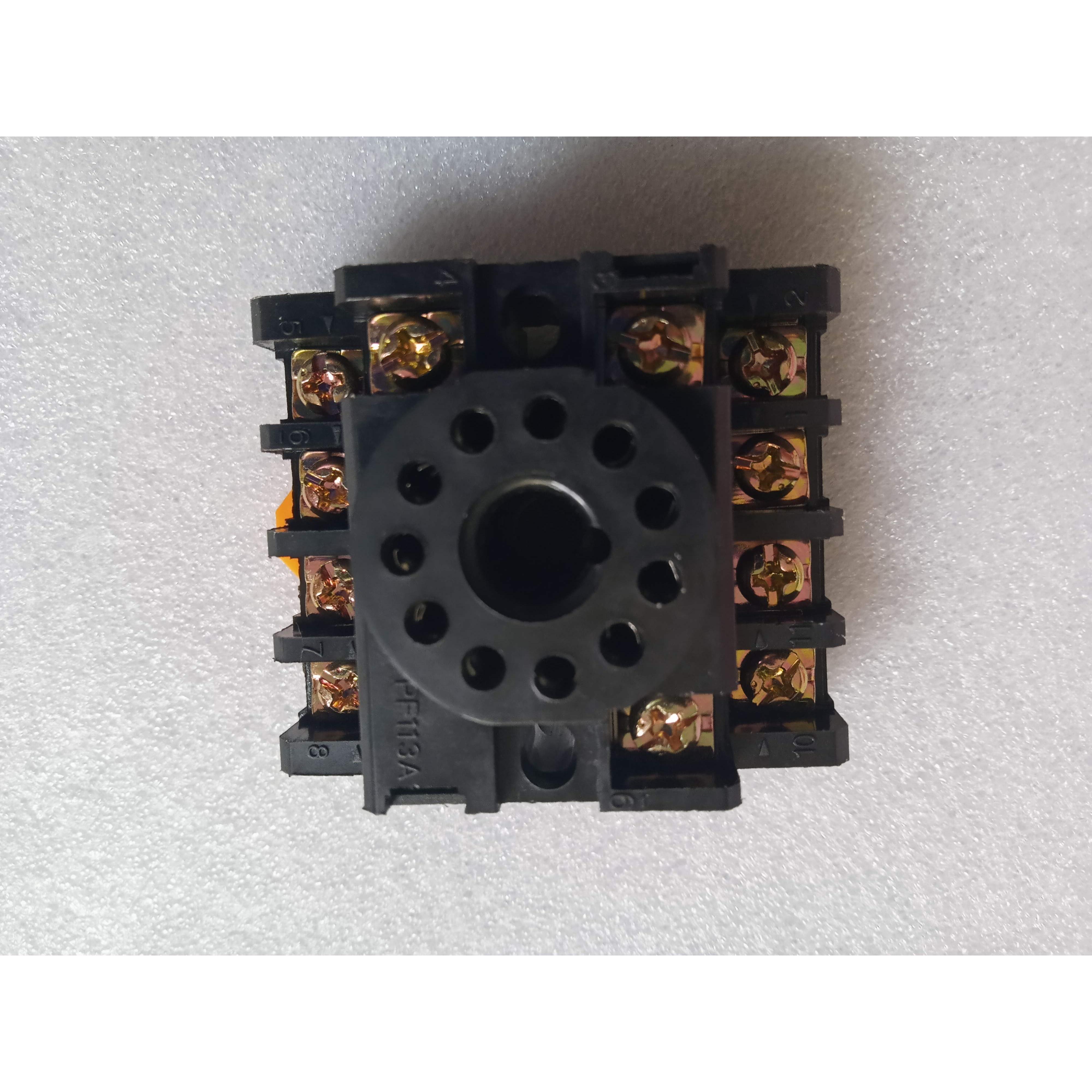 议价PF-113A/N时间继电器底座PF113A-E通用CZF11Ap2cf/P3GA-11