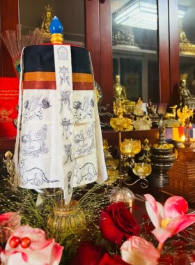 麦彭大师意伏藏 八吉祥 胜利宝幢 吉祥和睦 顺利的象征