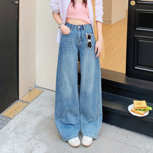 大码烫钻弯刀牛仔裤女春季流行女士新款阔腿裤小个子女款好看裤子