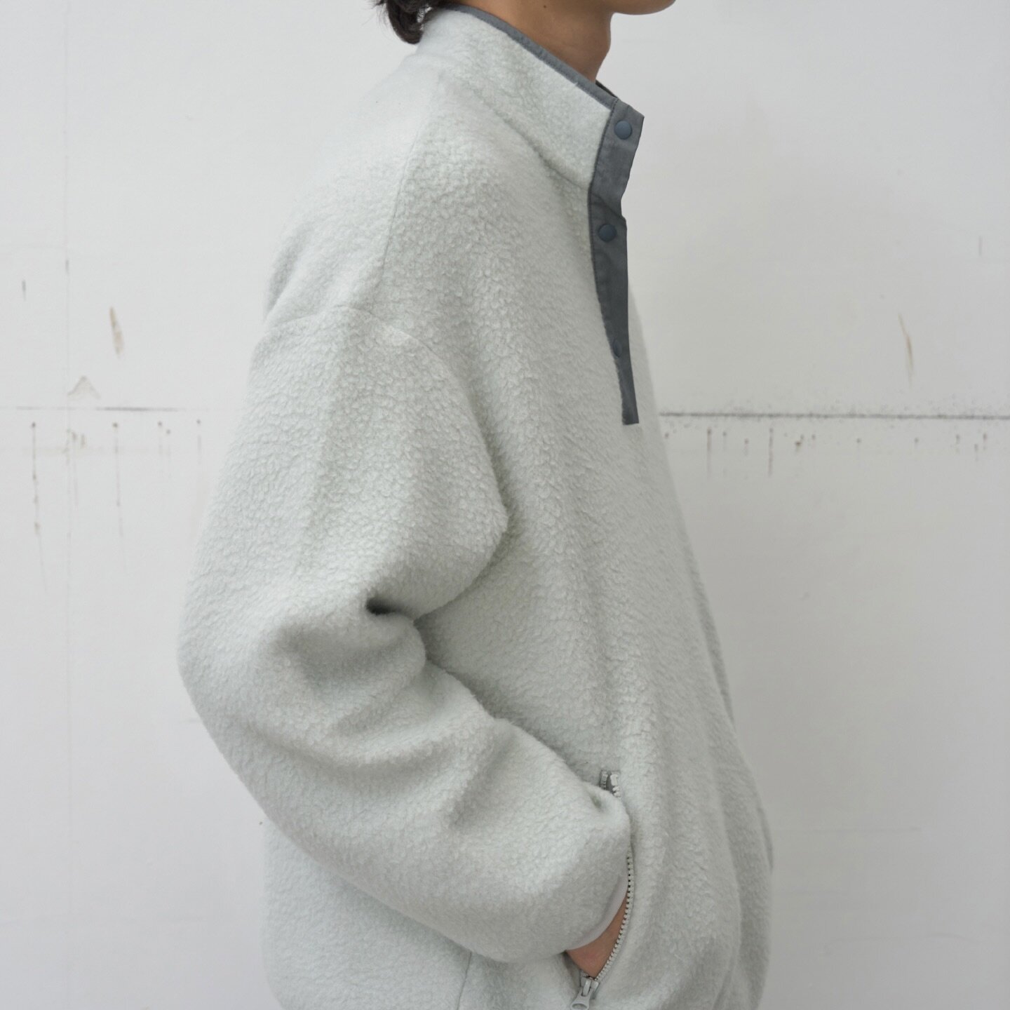 摇粒绒立领卫衣外套中间层锁温