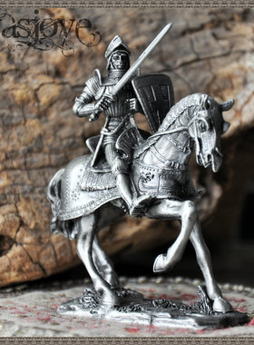 欧式风中世纪圣堂新月锡兵摆件