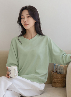 交叉V领七分袖宽松大码T恤女2026春季新款通勤简约百搭短款上衣