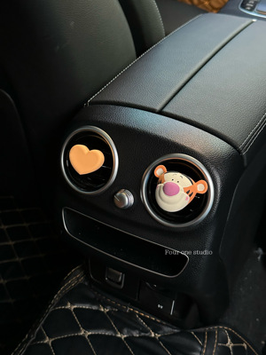 FOURONE车载香薰可爱车内饰香氛