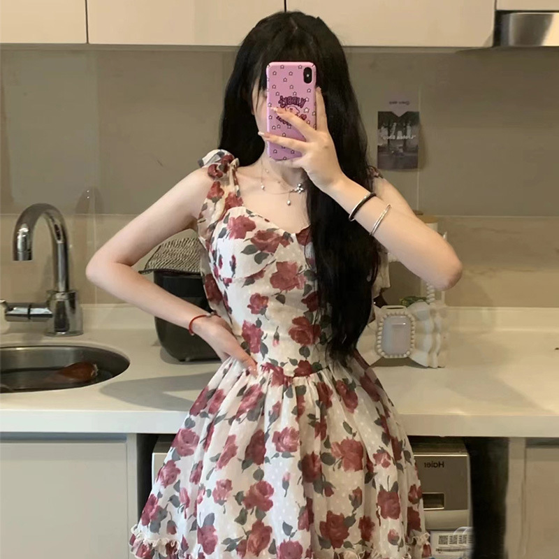 玫瑰碎花2025夏季新款纯欲风甜辣浪漫显瘦玫瑰花无袖初恋连衣短裙