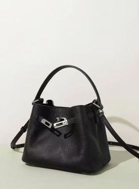 小众头层牛皮托特包女通勤百搭手提水桶包高级感单肩斜挎菜篮子包