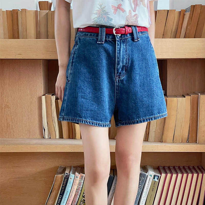 简约A字牛仔短裤女夏薄款流行韩系通勤高腰显瘦时尚红色腰带裤子