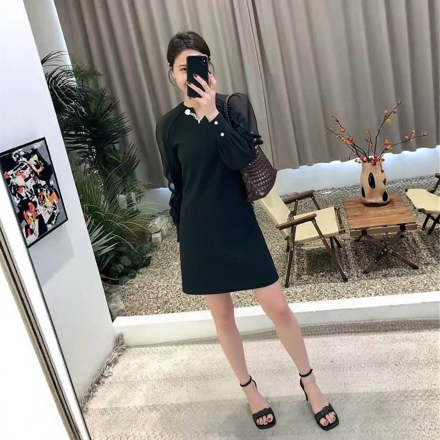 2025秋冬P普系列1 衣佳人折扣女装 个性领口 简约长袖连衣裙 17J1