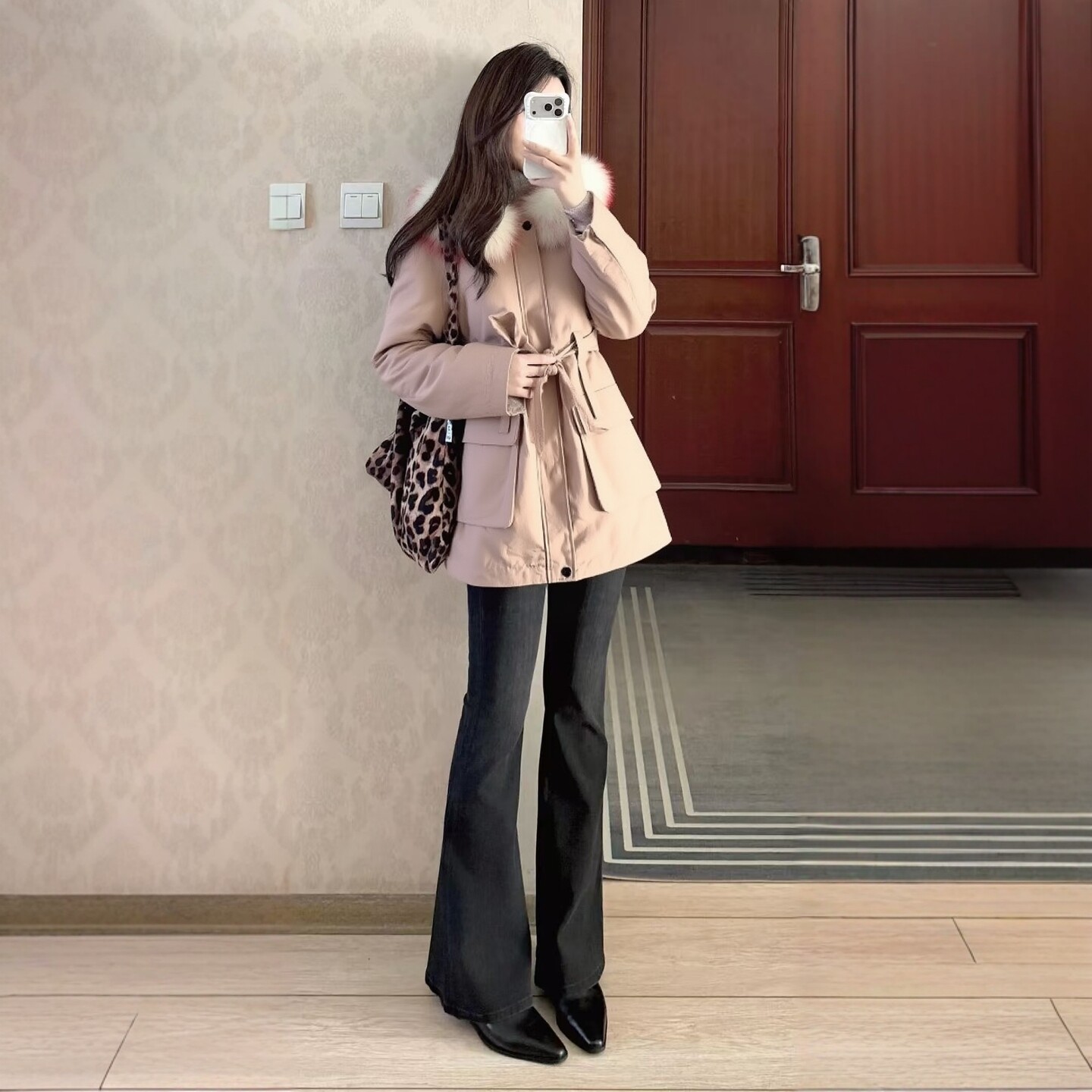 2025冬鹰Y系列1 衣佳人折扣女装 腰带收腰 兔毛内胆皮草派克服37