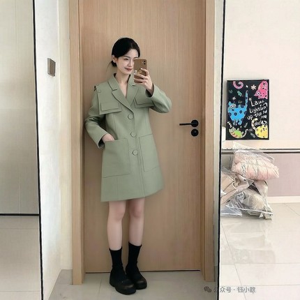 2025冬飘P系列  衣佳人折扣女装 海军领 文艺范 风衣外套 3037