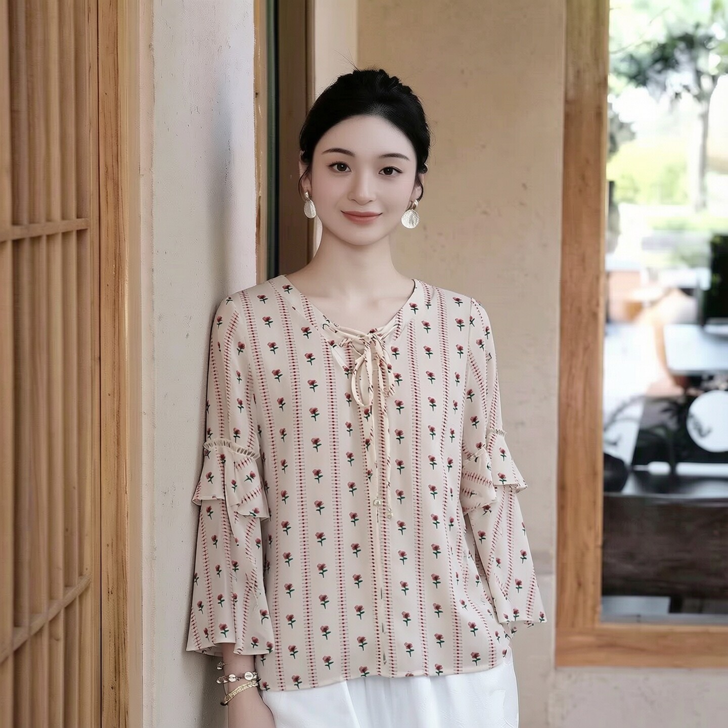 2026夏朵Y系列1 衣佳人折扣女装 绑带设计 碎花 雪纺衫上衣9003