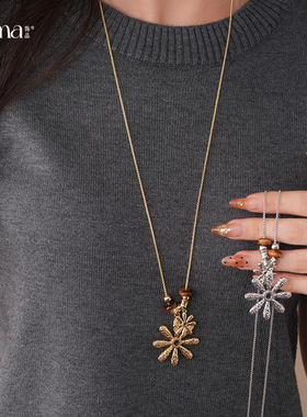 2025冬当季新款 衣佳人折扣  串珠褶皱花朵项链配饰女时尚毛衣链