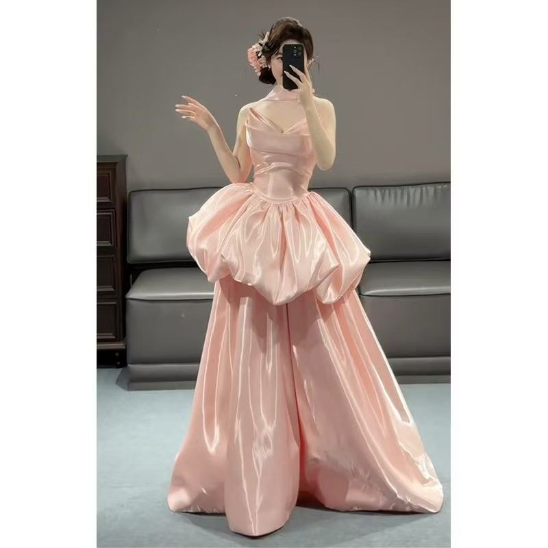 法式抹胸晚礼服2026新款生日宴会新娘订婚结婚敬酒服粉色抹胸长裙