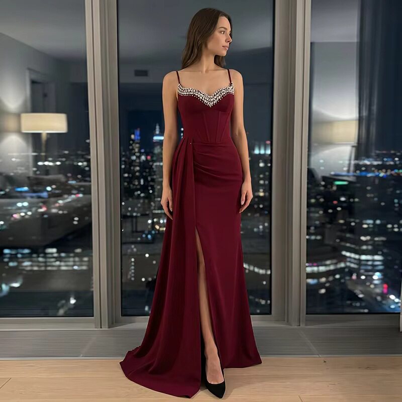 亚马逊晚礼服2026酒红色细带子串珠V领紧身胸衣美人鱼舞会礼服裙