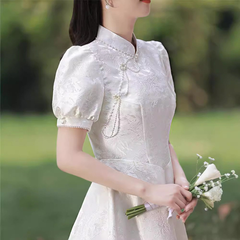 改良订婚旗袍领证小白裙中式新娘敬酒服高端气质轻婚纱回门连衣裙