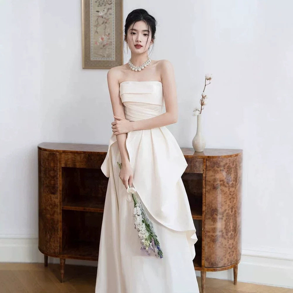 法式抹胸轻婚纱2026新款小众新娘订婚晨袍晚礼服裙登记领证小白裙