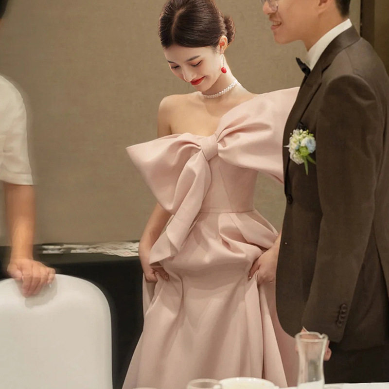 敬酒服新娘2026新款夏季抹胸订婚晚礼服气质粉色大蝴蝶宴会晚礼服