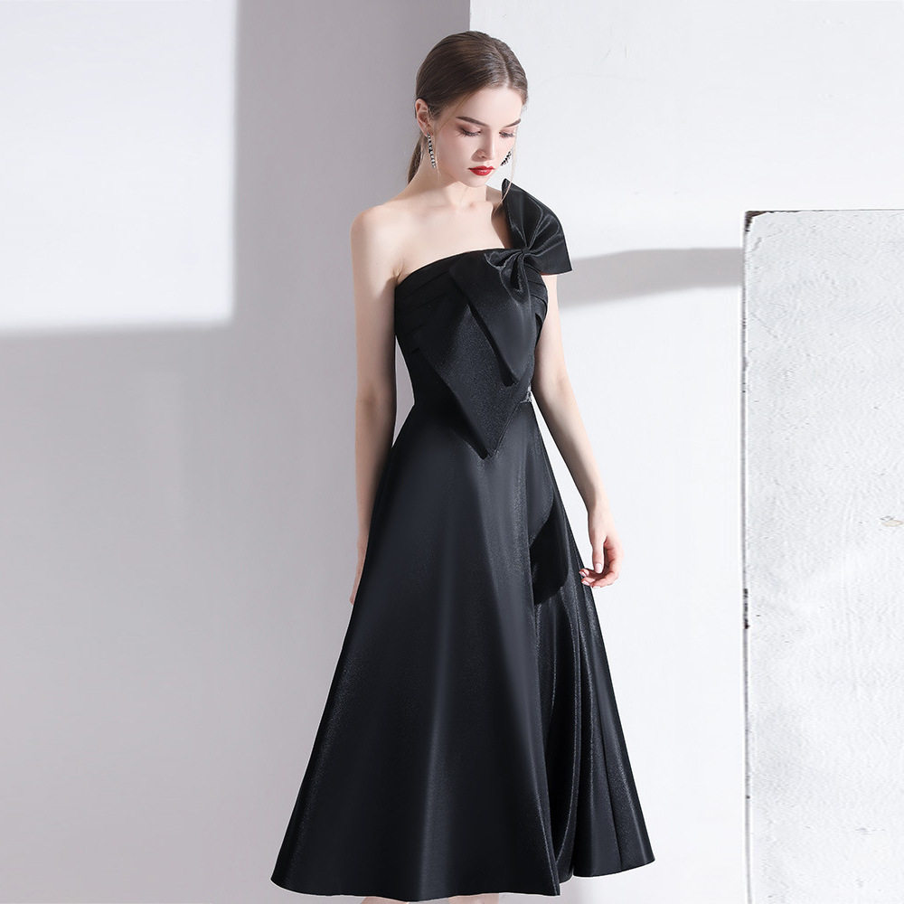 黑色宴会小礼服2025新款抹胸性感晚礼服连衣裙气质主持人女中长款