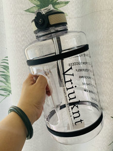 一件包邮2.2升大容量便携户外运动水壶塑料吸管水壶吨吨杯不含BPA