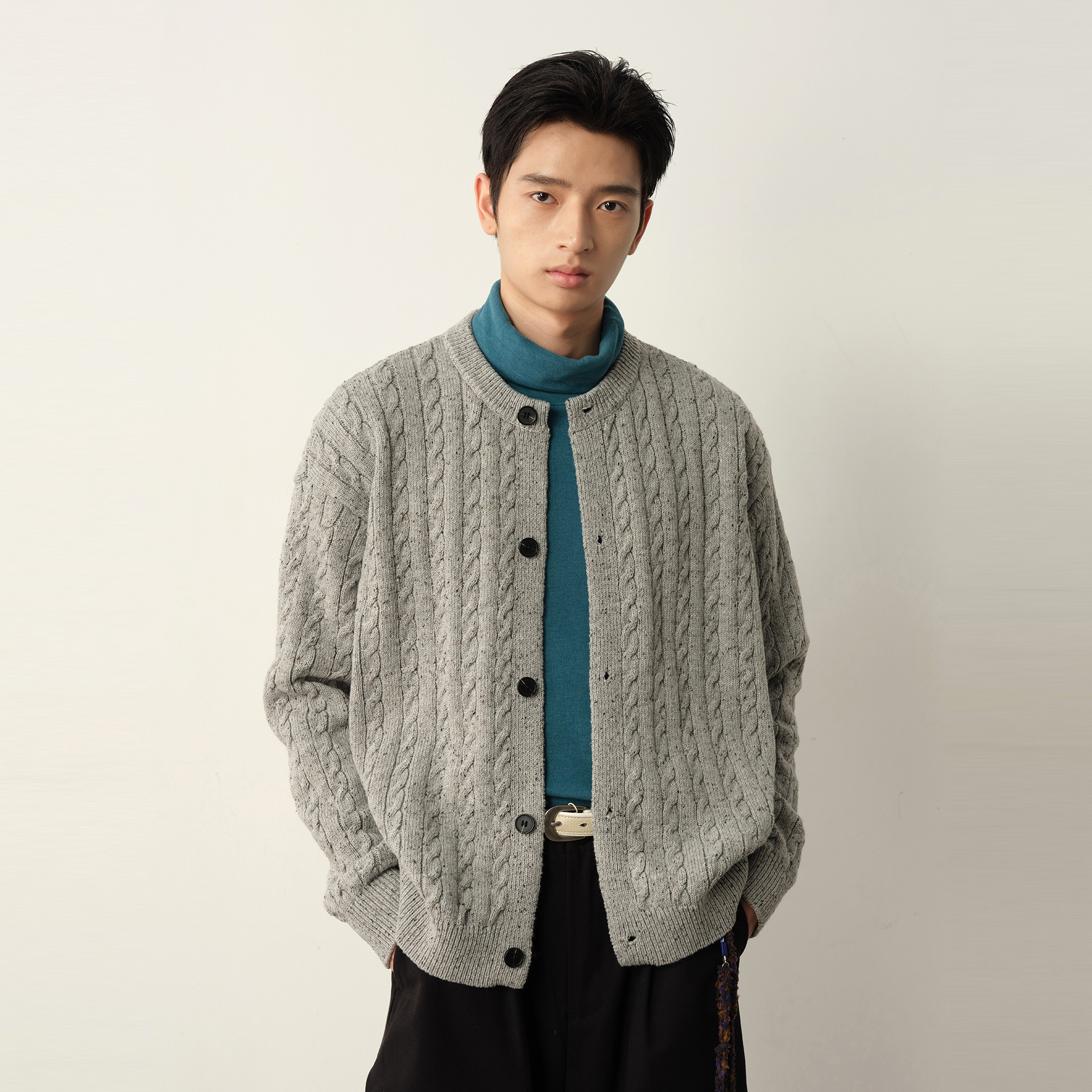 Vavu麻花编织彩点花纱毛衣开衫