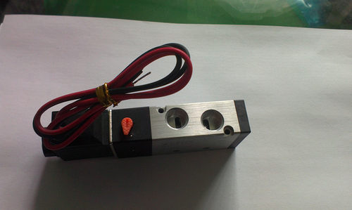 台湾XENO品牌出线式电磁阀4V210-08DC24V/SV5222S-08DC24V