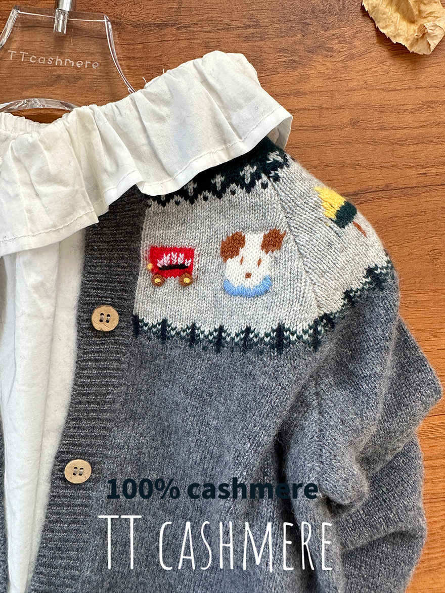 蒙威飒可爱山羊绒康赛妮羊绒衫