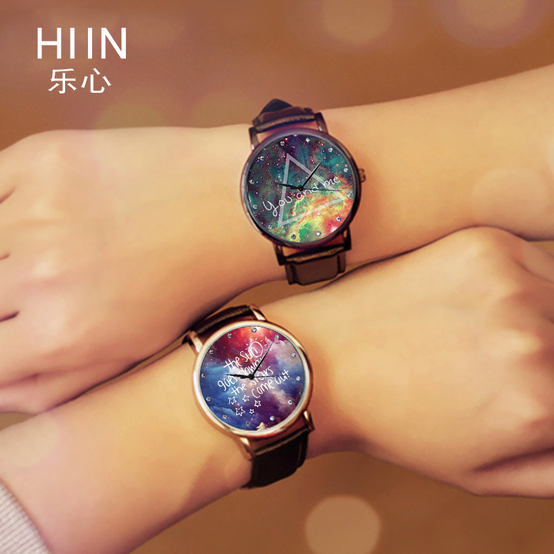 hiin乐心创意时尚潮流星空原宿手表女简约学生表男表情侣石英表