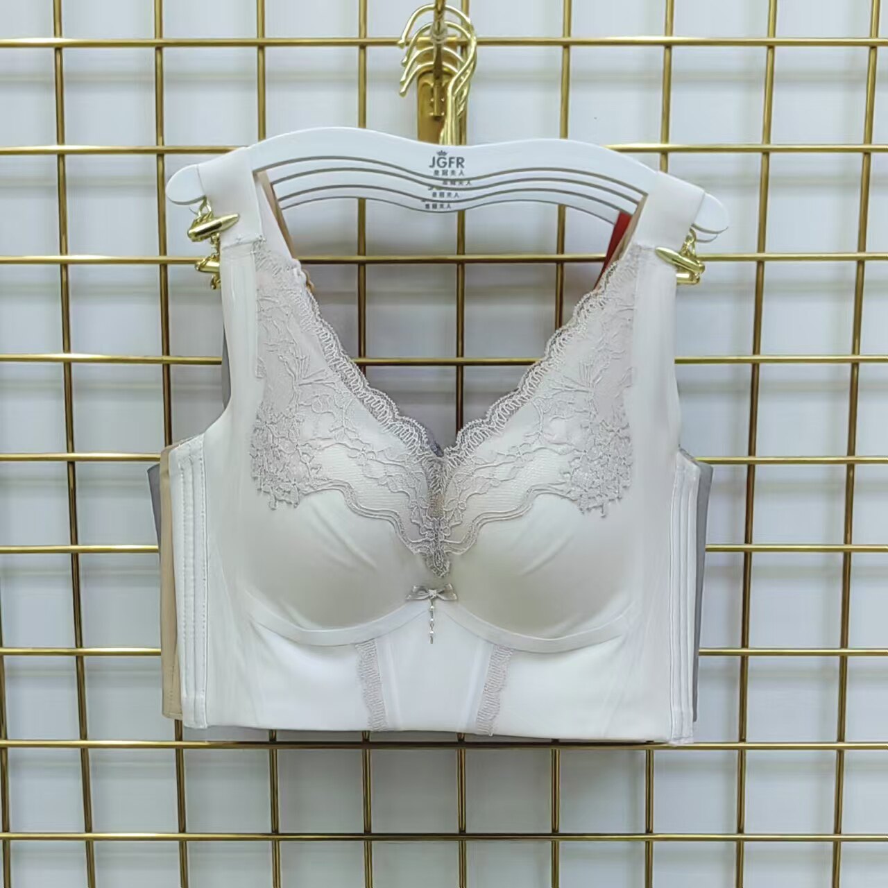 买一送一韩姿娜新款女B杯中薄杯内衣聚拢收副乳无钢圈文胸81656-1