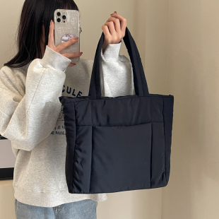 单肩包通勤休闲羽绒包腋下包 纯色韩版 秋冬新款 棉服包女大容量时尚