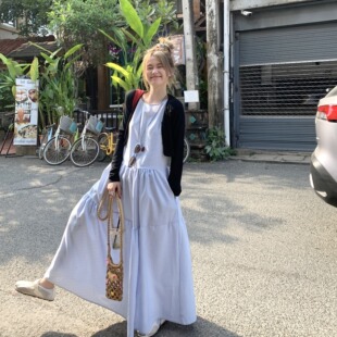 海边度假风蓝色竖条纹背心连衣裙女2025夏季气质宽松显瘦无袖长裙