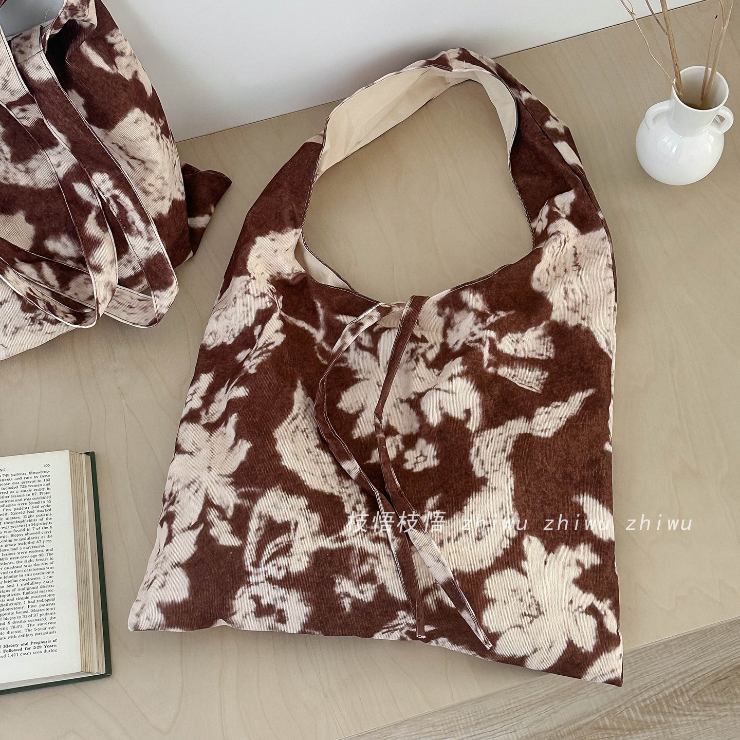 枝悟 栗色花朵单肩包 秋日慵懒风灯芯绒背心包 大容量手提通勤包,箱包皮具/热销女包/男包,时尚帆布包,淘宝优惠券,粉丝福利购,淘宝优惠卷