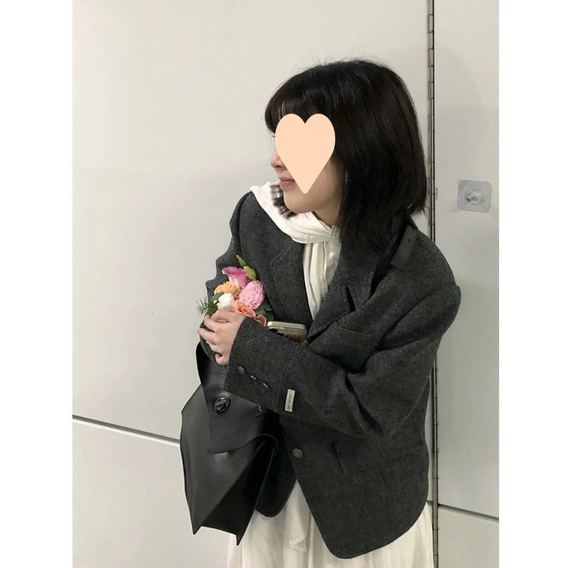 灰色短款呢子大衣女2024新款秋冬季毛呢外套高级感小个子加厚