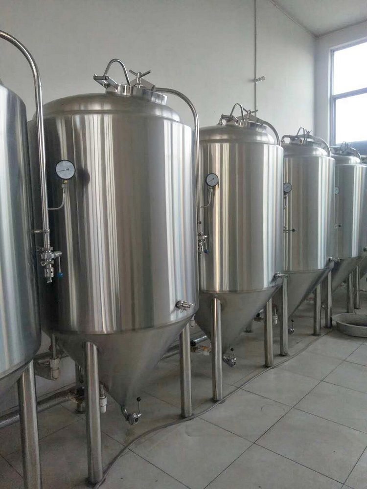 厂家直销定做啤酒精酿设备啤酒机啤酒酿造生产线家用商用啤酒设备