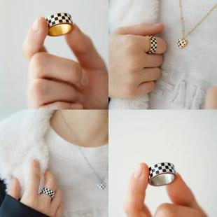 棋盘格2025年新款潮感女轻奢设计戒指指环饰品情侣对戒钻戒戒指金