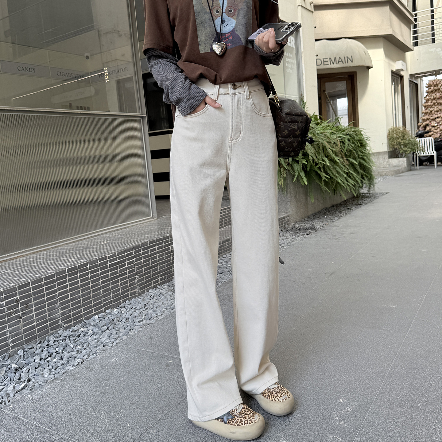 必入榜第一~暖杏色窄版牛仔裤女秋冬2025新款直筒宽松显瘦阔腿裤