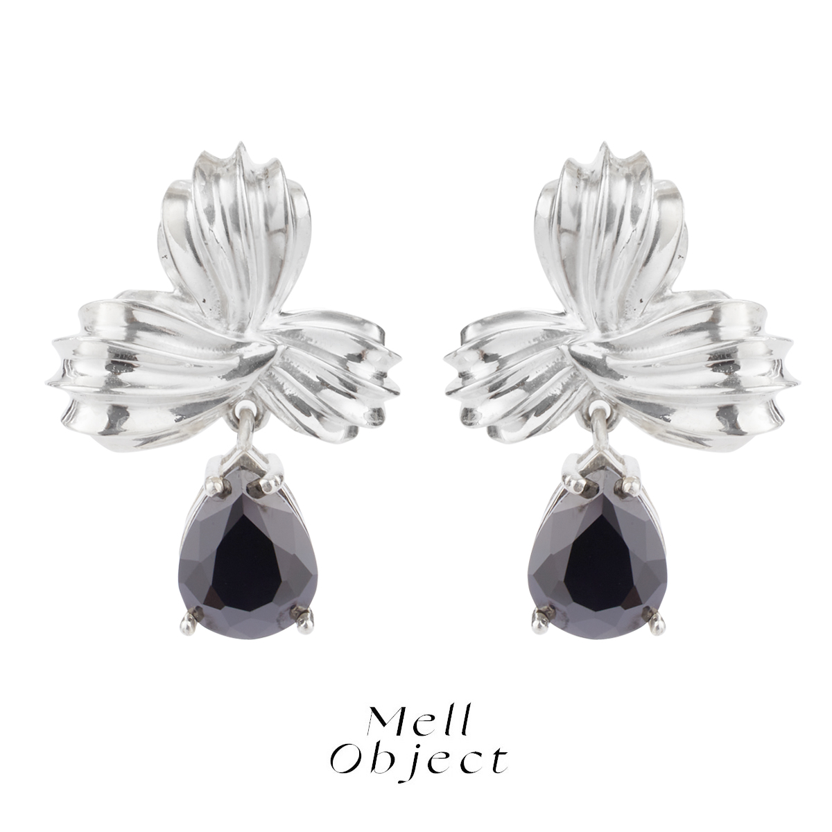 Mell原创锆石奶油耳环