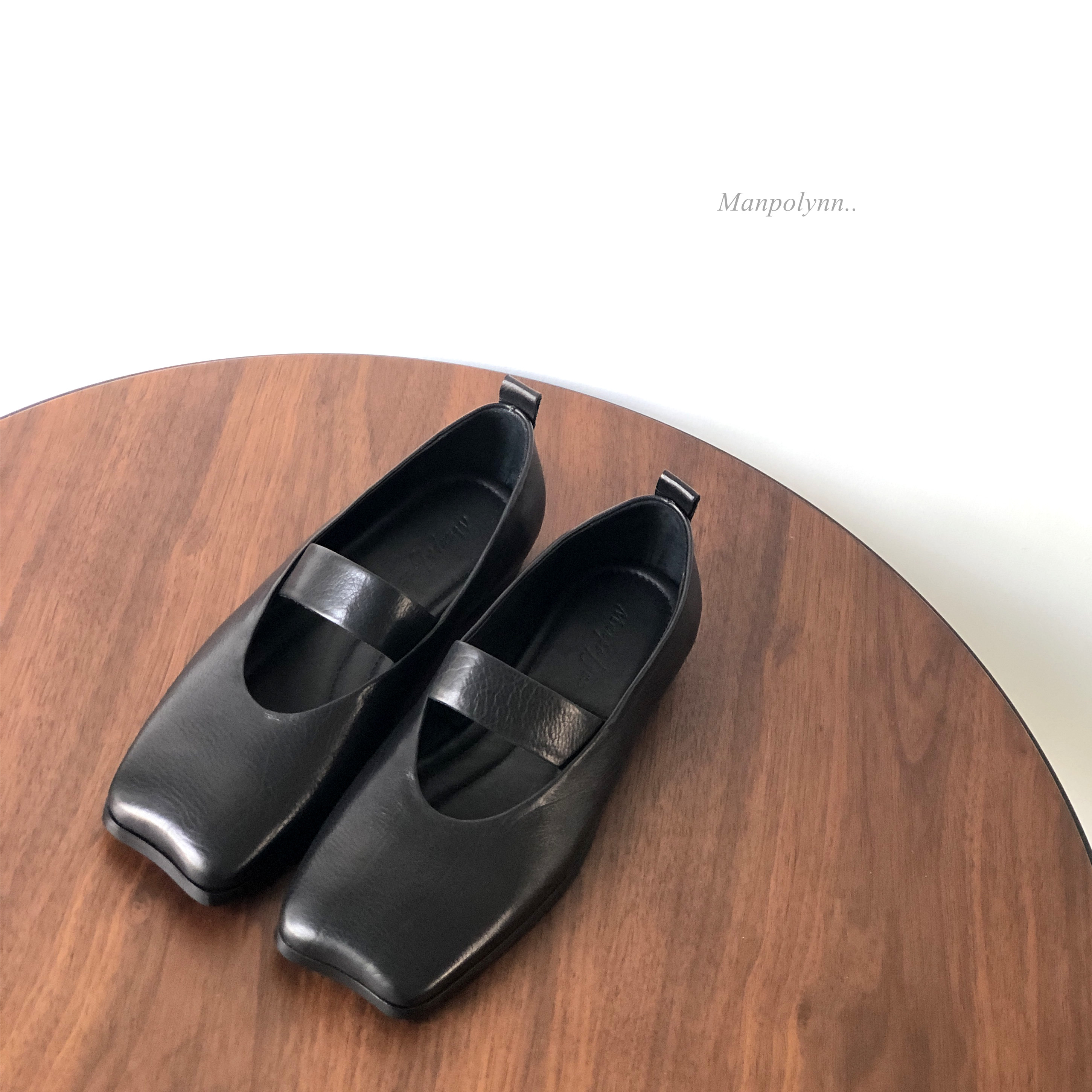 胎牛皮玛丽珍平底单鞋方头猪蹄鞋