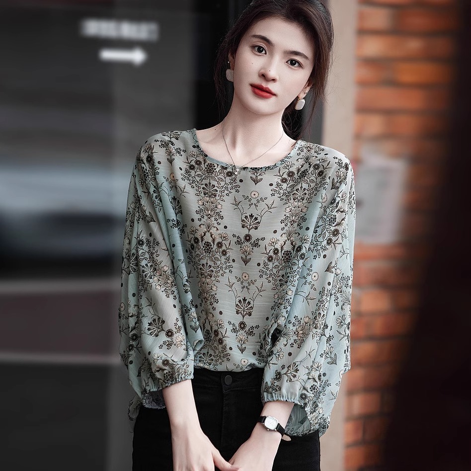奥莱女装清仓早秋圆领前后两片式分割廓形衬衫连肩高清印花女上衣