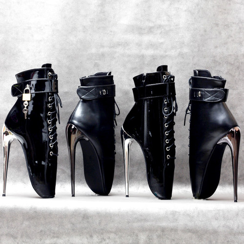 情趣芭蕾舞短靴18公分超高跟鞋恨天高细跟情趣夜场带锁低筒裸靴女