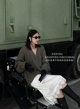 nczz《圣诞限定》 马海羊毛V领可调节麻花针织衫