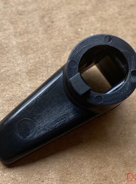 三菱帕杰罗V93V97V87尾门工具箱锁钩黑色MR655330