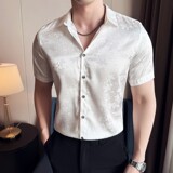 白色