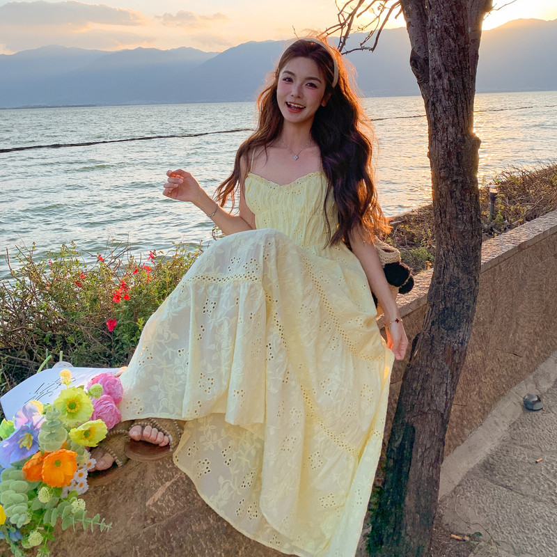 2026年夏新款黄色吊带长裙XW9818P165K268，女装连衣裙，浙宝171