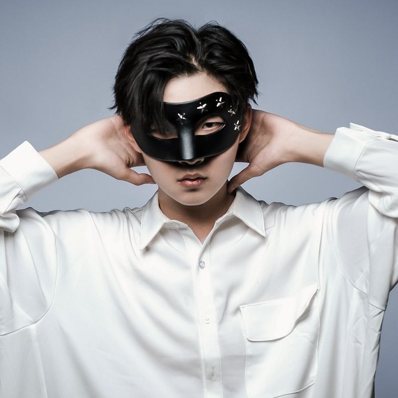 燕尾蝶半脸面具手工制作