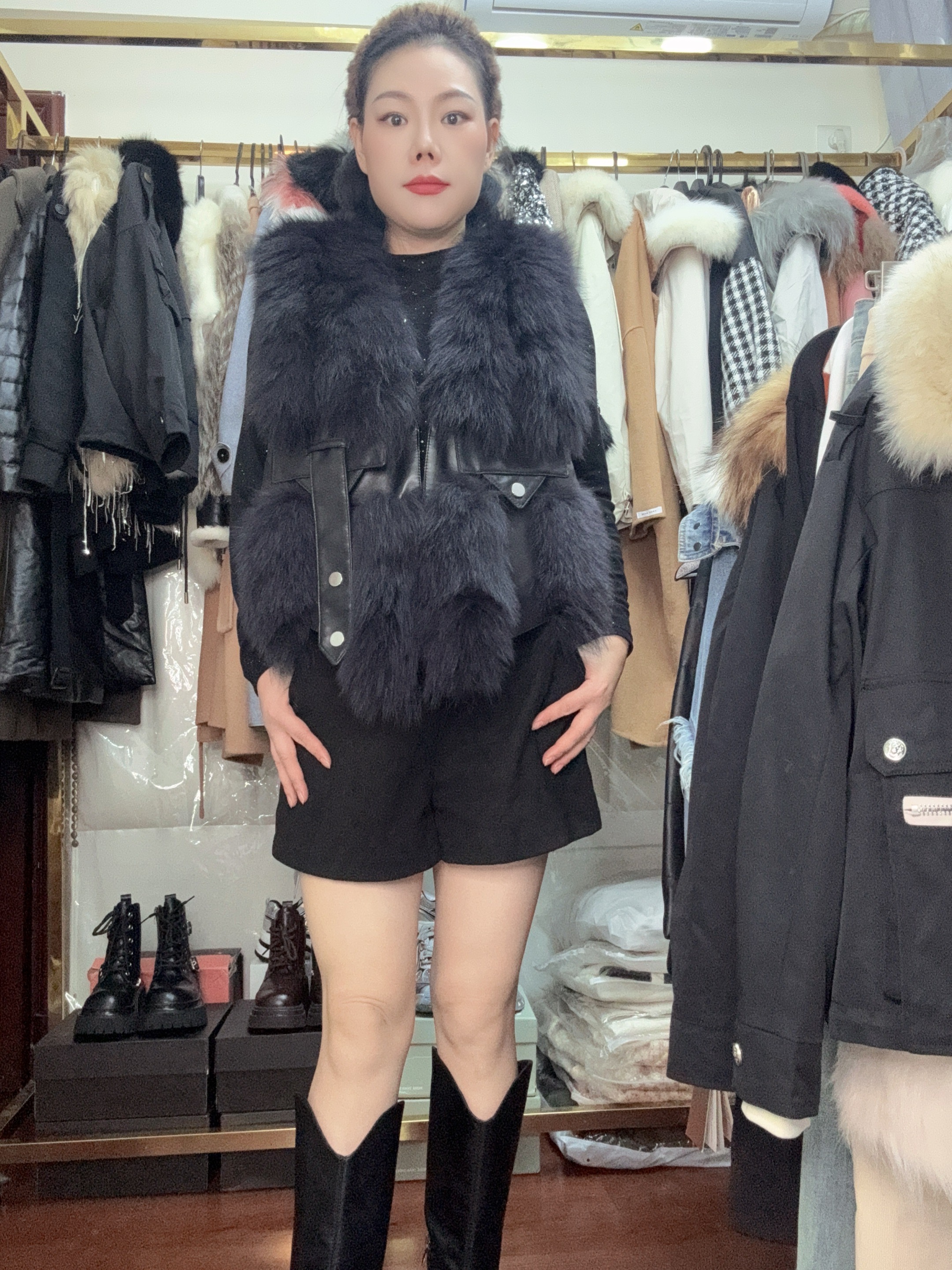 品牌撤柜女装清货2025秋冬新款狐狸毛皮草外套女短款夹棉马甲